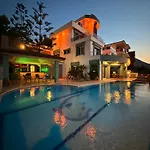 Hotel Miromara *