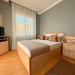 Hotel Miromara *