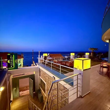 Miromara Pool Bar Szálloda