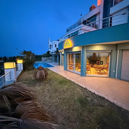 Miromara Pool Bar Szálloda