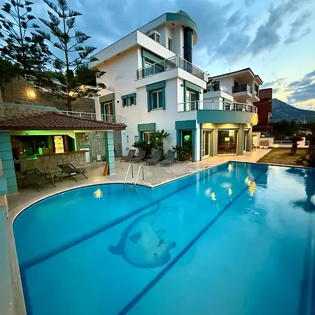 Hotel Miromara Pool Bar *