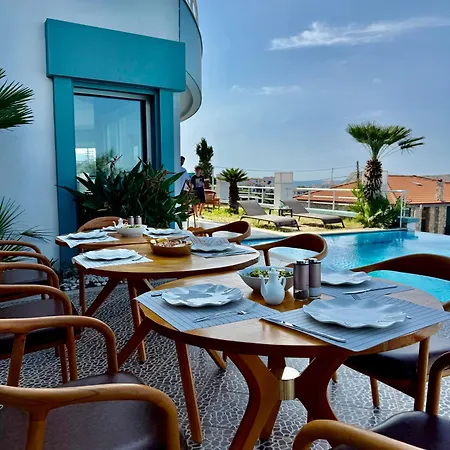 Szálloda Miromara Pool Bar *