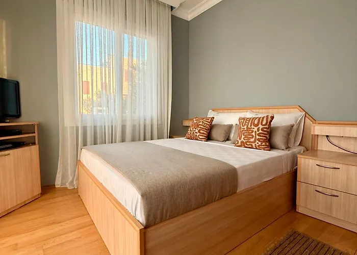Otel Miromara *